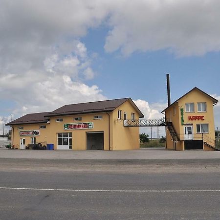 Motel Łuck Zewnętrze zdjęcie