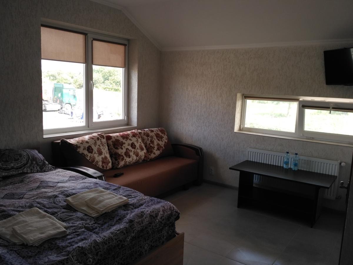 Motel Łuck Zewnętrze zdjęcie
